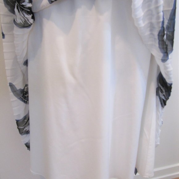 Banana Republic White & Blue Floral Pleated Chiffon Midi Skirt, Size P8 - Picture 6 of 9